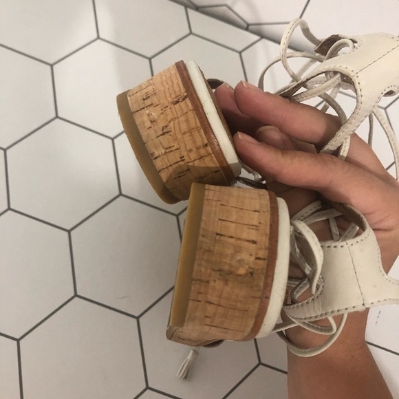 Frye Miranda White Gladiator Ankle Lace up Sandals SIZE 5.5 - Picture 4 of 9